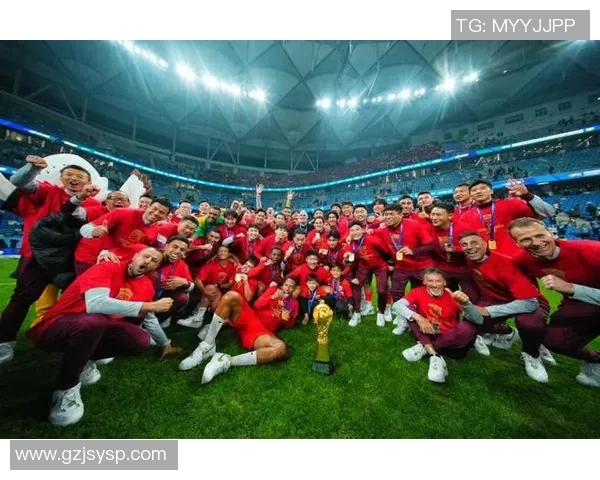 国际足球明星联赛盛况空前球迷热情高涨共庆足球盛宴 国际足球明星联赛盛况空前球迷热情高涨共庆足球盛宴